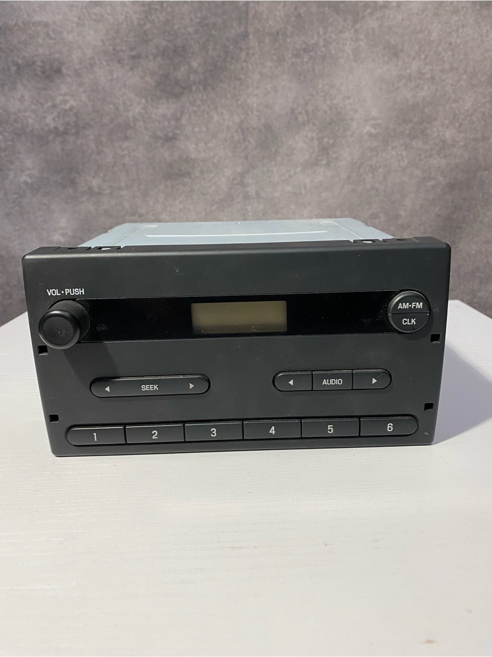 2004-2011 Ford Ranger OEM AM FM Radio Stereo Receiver 6L5T-18K810-AA UNTESTED